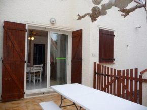 Appartement RDC, 100m plage, 6 pers, terrasse, bbq, parking, TV - FR-1-782-17